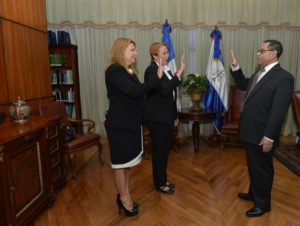 El presidente de la Suprema Corte de Justicia juramentó a las juezas Claudia Peña Peña y Ursula Carrasco Márquez.