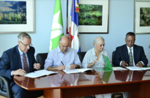 Firma de dos acuerdos de colaboración para el fortalecimiento de capacidades y la conservación de los recursos naturales.