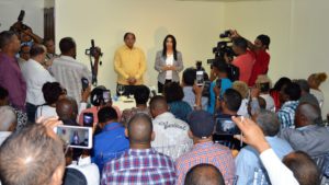 Directora del Intrant junto con representantes de Mochotran