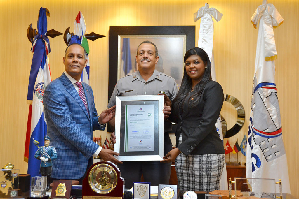El certificado Nortic fue por Armando García al director de la Policía, Nelson Peguero Paredes.