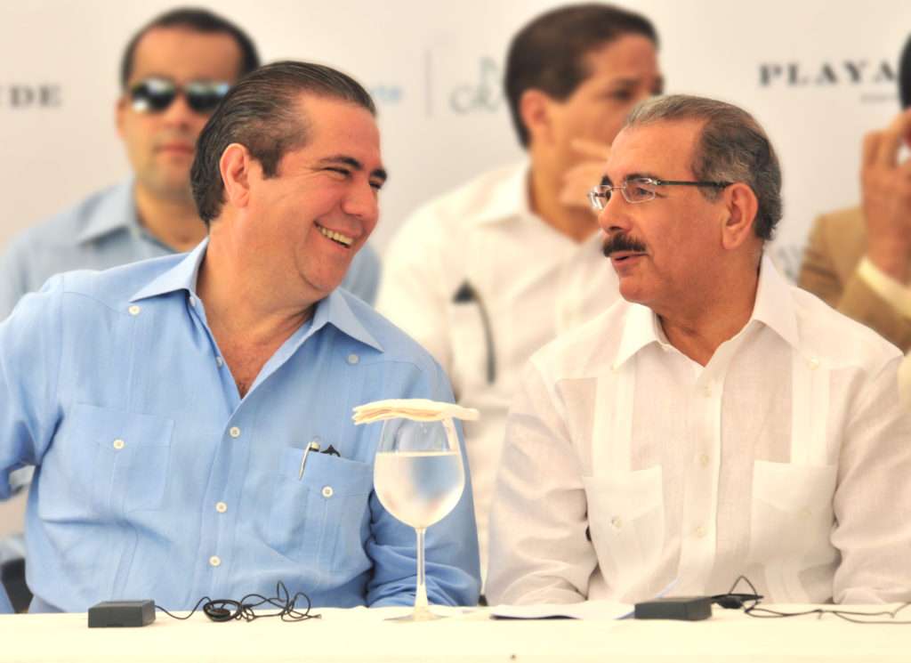 El ministro de Turismo, Francisco Javier García, junto al presidente Danilo Medina destaca aumento en llegada de turistas