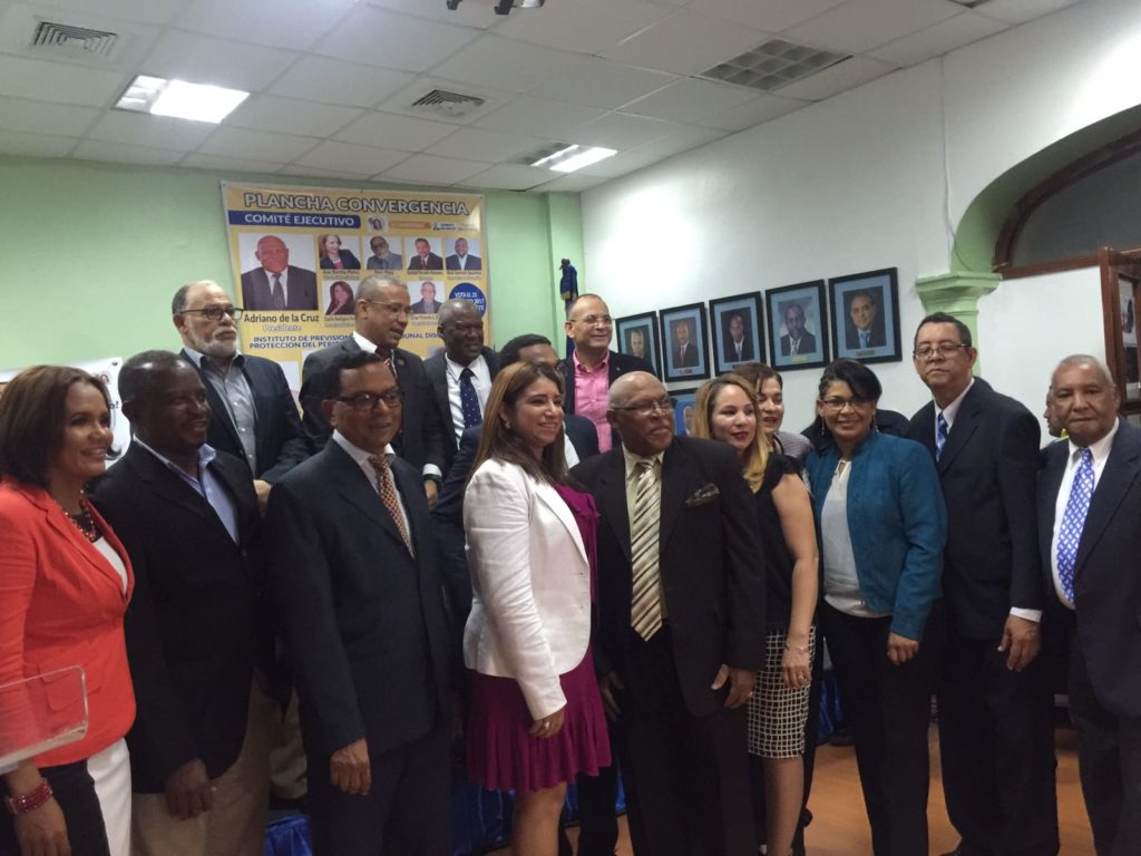 Parte de los miembros de la plancha “Convergencia” del Colegio Dominicano de Periodistas