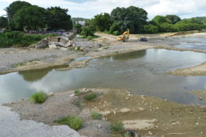 Puente destruido sobre el río Nigua, en Hato Damas, San Cristóbal.