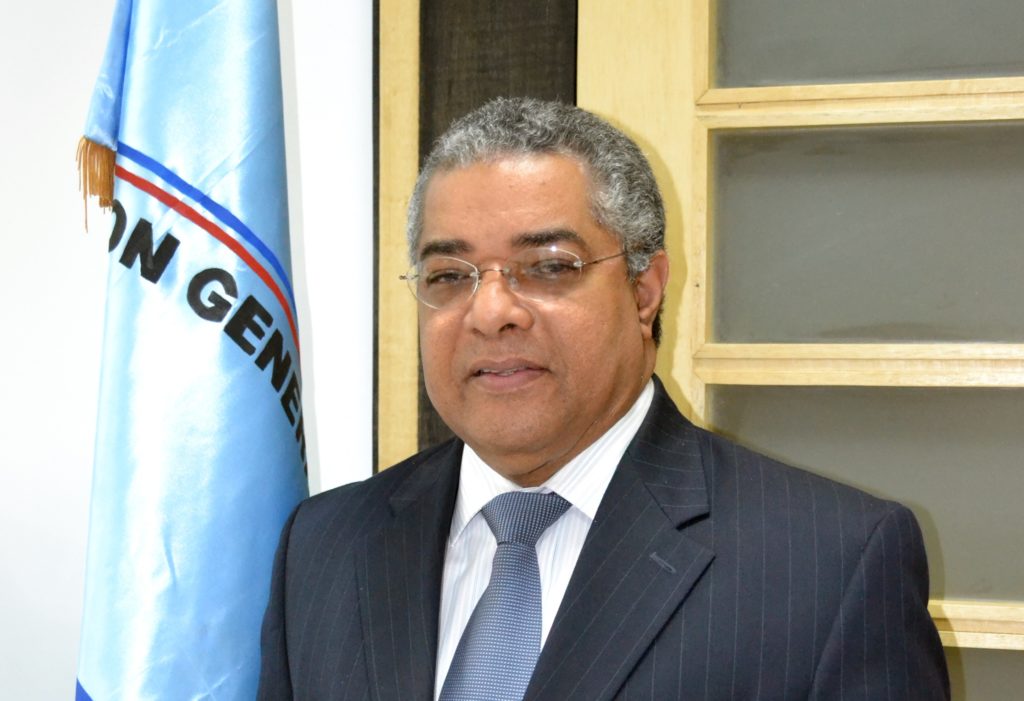 El director general de Presupuesto, Luis Reyes Santos