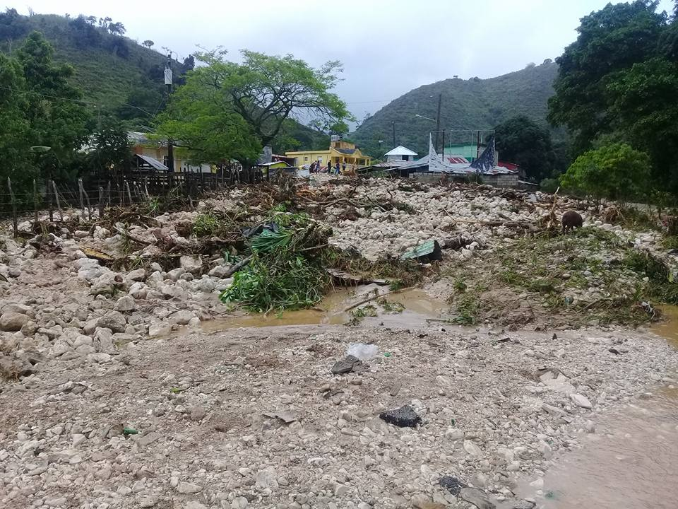 Calle de Los Arroyos, del municipio de Polo, Barahona