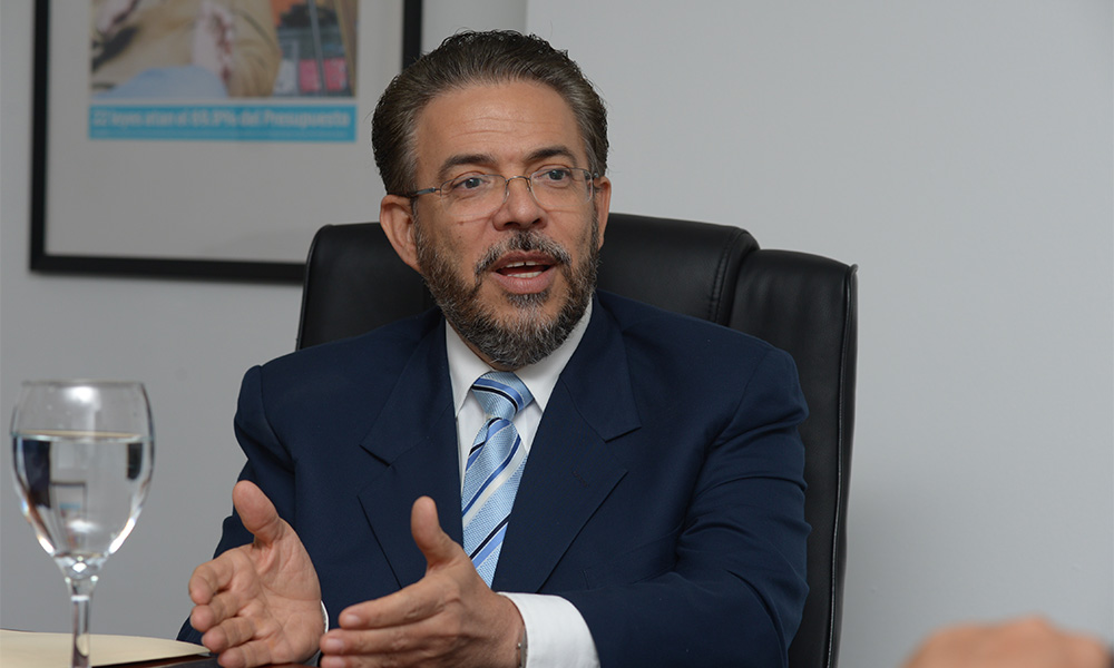 Guillermo Moreno, presidente de Alianza País, una de las organizaciones políticas que rechazan propuesta de Danilo Medina