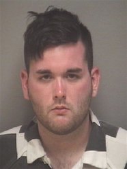 La imagen proporcionada por la Cárcel Regional Albemarle-Charlottesville muestra a James Alex Fields Jr., acusado de asesinato no premeditado y otros cargos luego que, según las autoridades, embistió con su auto a manifestantes el sábado 12 de agosto de 2017, en Charlottesville, Virginia