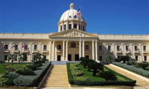 Fachada Palacio Nacional. EL presidente Danilo Medina emite decreto.