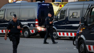 La Policía autonómica catalana, Barcelona, ha asegurado que ambos sucesos están relacionados entre sí.
