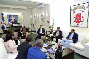 Mesa de trabajo entre directivos de la Alcaldía de Santiago, INTRANT y la Policía Nacional