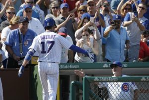 Kris Bryant pegó tres hits, entre ellos su cuadrangular 27 de la temporada. Archivo