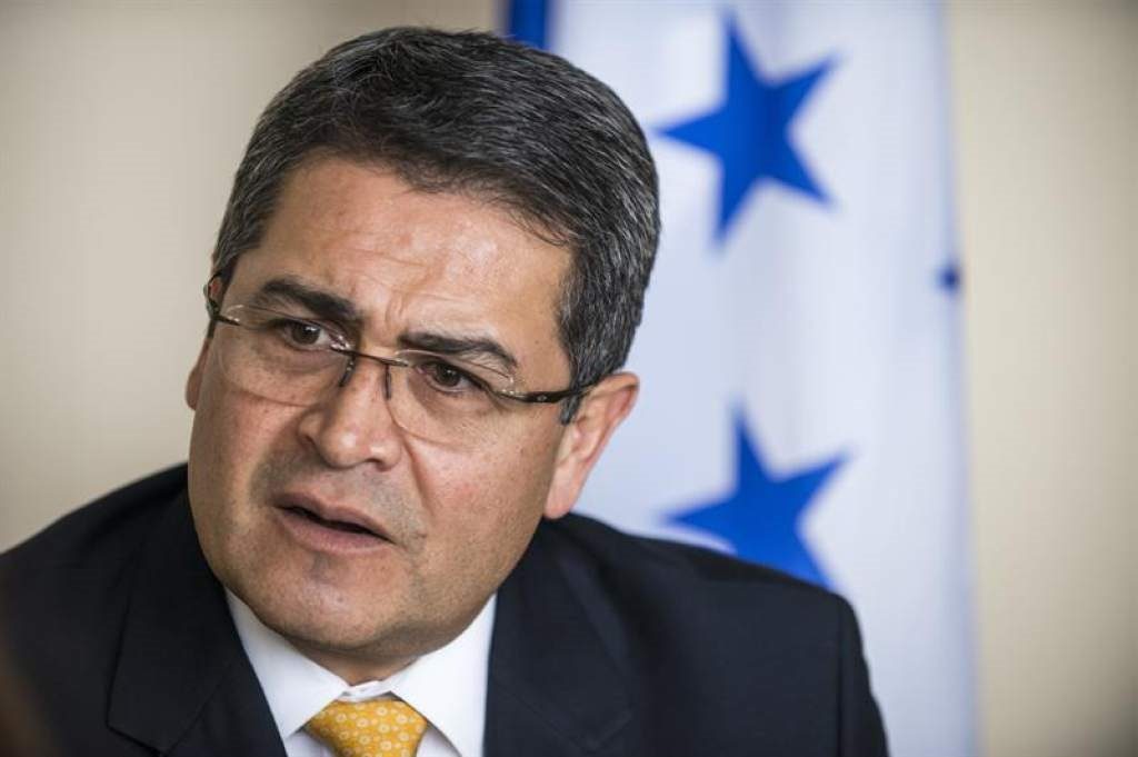 El presidente de Honduras, Juan Orlando Hernández en acusado junto a diputados y funcionarios