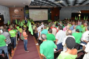 Miembros del movimiento cívico Marcha Verde se reúnen.