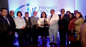 Administradora del INAVI insta al personal a mantener la calidad de los servicios tras recibir premio de calidad del MAP