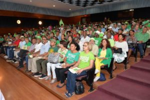 Miembros del movimiento cívico Marcha Verde se reúnen.