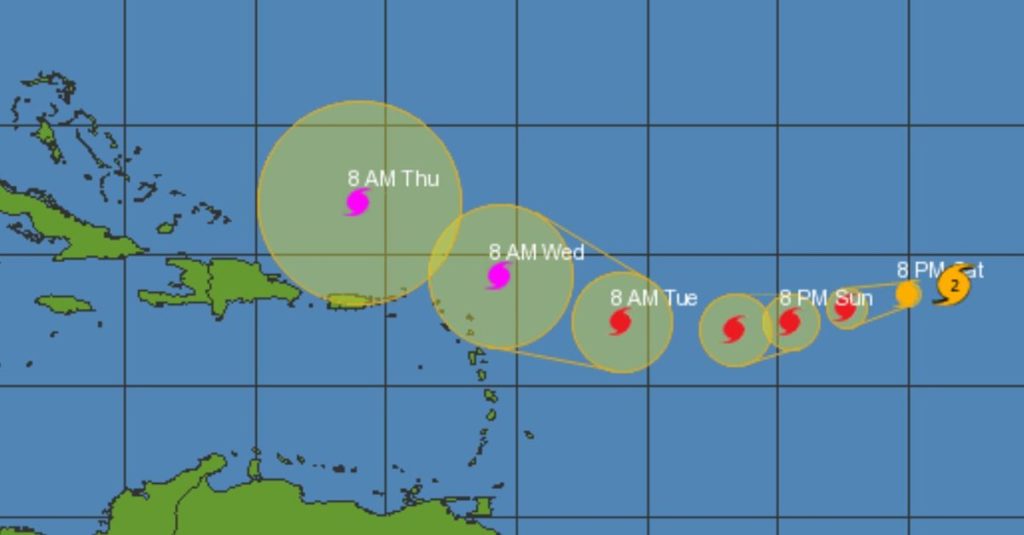 El @NHC_Atlantic persiste en colocar al huracán Irma al noreste de RD, a las 8:00 AM del próximo jueves, como categoría 4 (imagen vía @JeanSuriel).