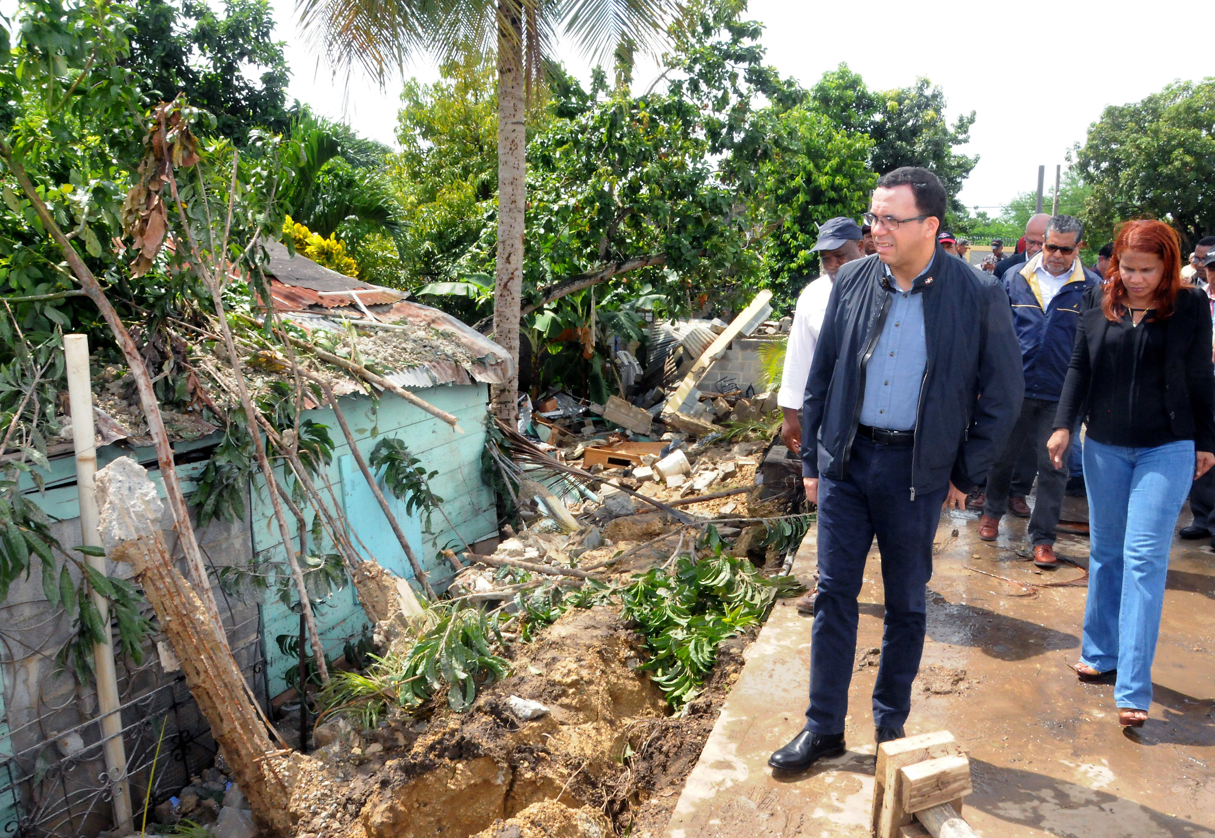El ministro de Educación, Andrés Navarro recorre zonas con escuelas afectadas por huracán Irma