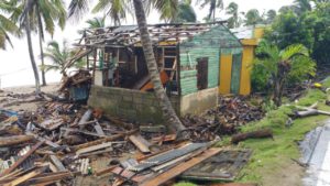 Viviendas destruidas e inundaciones en Nagua por paso de huracán Irma  (Foto David Hilario)