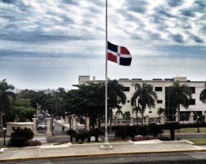 Predidente Medina decreta Bandera Media asta por muerte de Juan Arístides Taveras Guzmán