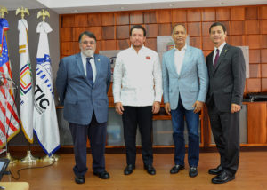 La actividad estuvo encabezada por el director general de la OPTIC, Armando García; el rector de Unicaribe, José Alejandro Aybar y  José Álvarez, representante de la Alcaldía de Miami.