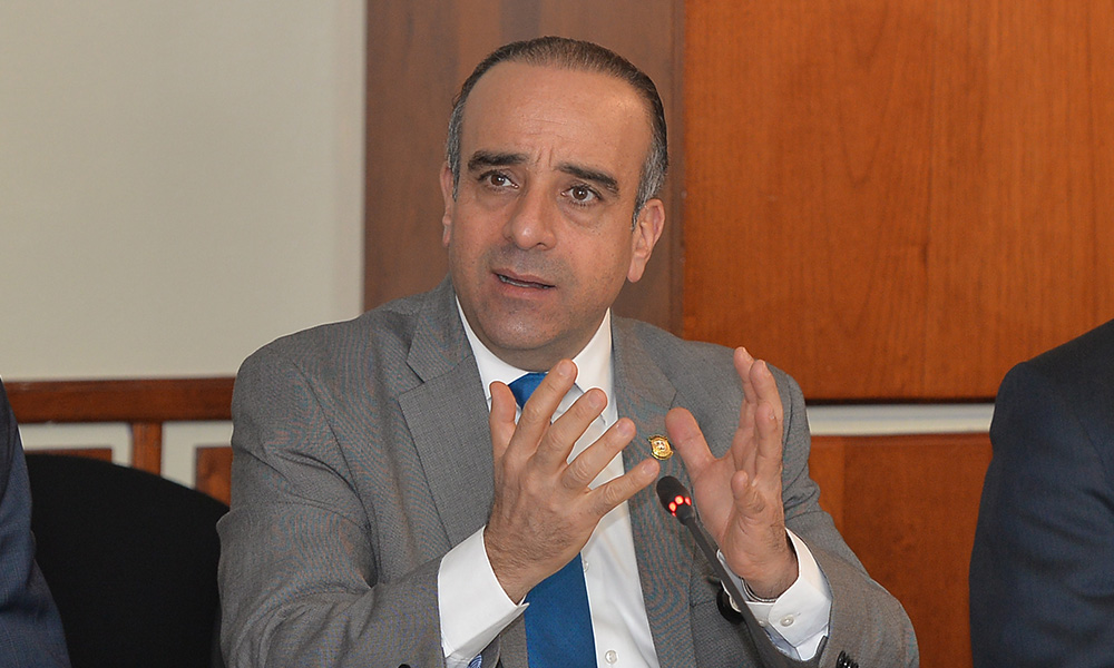 Arístides Victoria Yeb, senador por María Trinidad Sánchez.