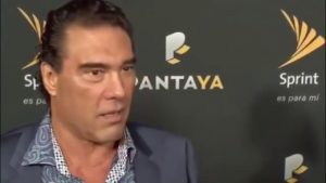 Actor Eduardo Yañez abofetea a periodista que lo entrevistaba