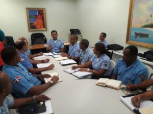 Policía Escolar celebra reunión evaluativa.