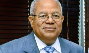 Osvaldo Santana, director de elCaribe.