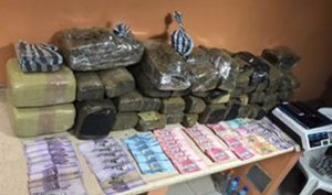 MArihuana y dinero decomisados en SDE