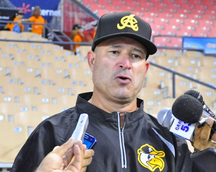 Manny Acta, vicepresidente de Operaciones de las Águilas