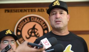 Manny Acta, vicepresidente de Operaciones de Béisbol de las Águilas Cibaeñas.