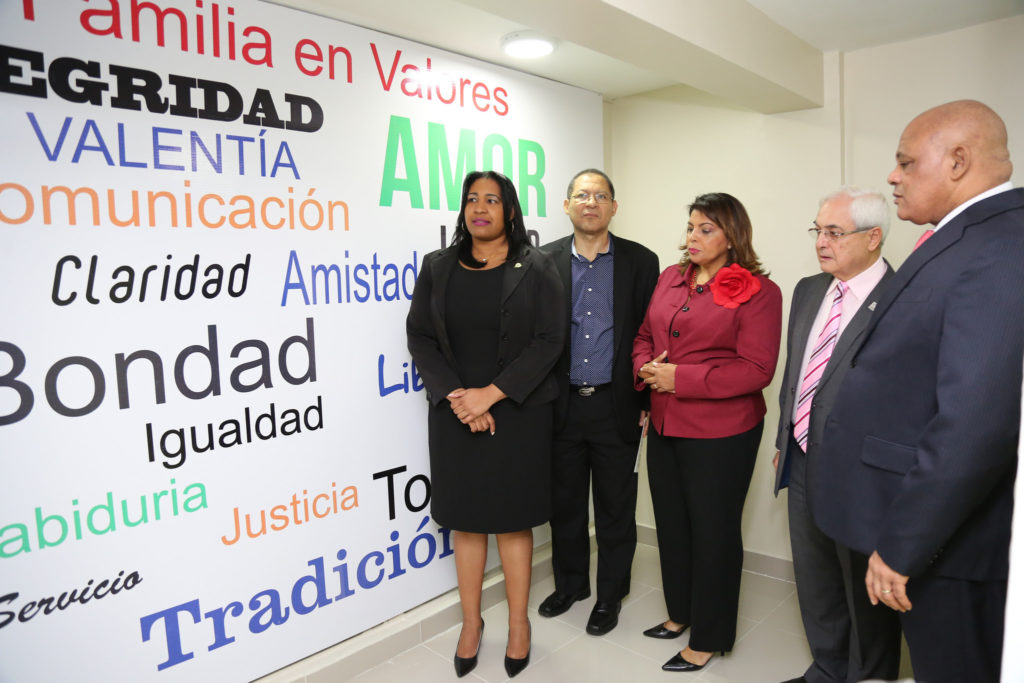 Despacho Primera Dama entrega Centro de Atención Integral para Familias del sector de Herrera