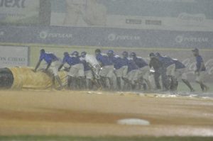 Pospuesto por lluvia el partido en el Estadio Quisqueya entre Aguilas y Licey.