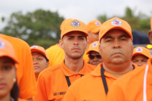 Jóvenes voluntarios del COE