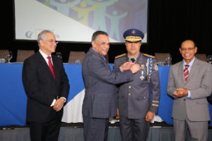 Entrega de Medalla al Mérito