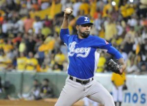 El lanzador de los Tigres del Livey, César Valdez