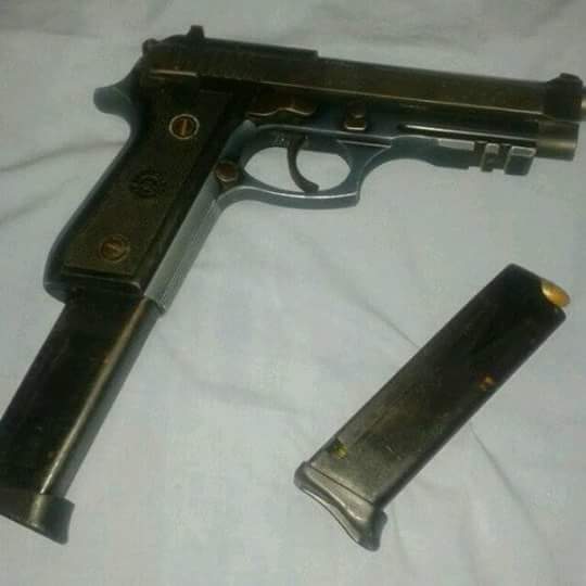 Foto de arma que publicó Siete bajos en su perfil de Facebook.