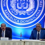 El presidente Danilo Medina y el canciller Miguel Vargas en la mesa de negociaciones del diálogo por Venezuela. Danny Polanco
