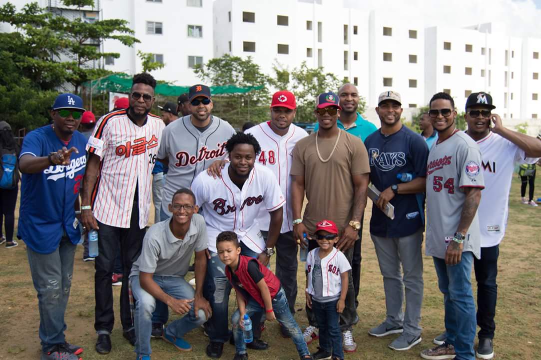 Pedro Martínez y Estrellas de Grandes Ligas impartirán en Manoguayabo clínica deportiva a niños