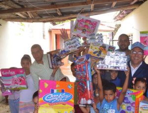 El gobernador por la provincia Hermanas Mirabal distribuyó juguetes