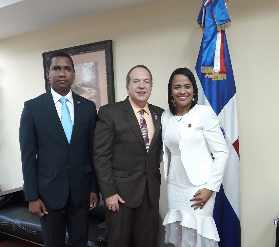 Círculo de Locutores Dominicanos reconoce presidente Cámara de Cuentas