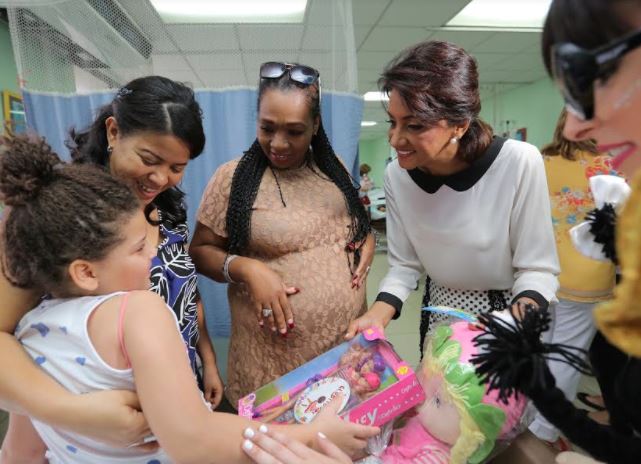 A cada niño que visitó a su cama de internamiento Montilla de Medina le saludaba y le deseaba rápida recuperación