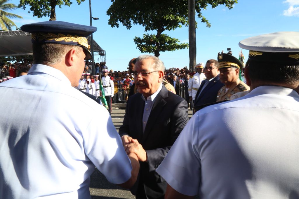 El president Danilo medina al momento de llegar al Desfile Militar 2018.