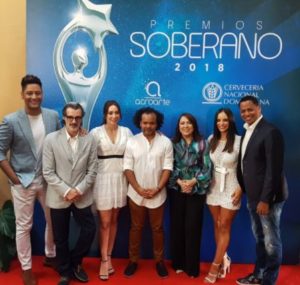 Presentadores de la Alfombra Roja de PremiosSoberano (Muriel Soriano)