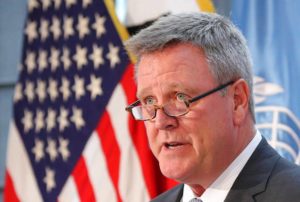 ARCHIVO - En esta foto del 1 de agosto de 2017, el director ejecutivo del comité olímpico estadounidense, Scott Blackmun, habla en conferencia de prensa en Seúl, Corea del Sur. (AP Foto/Lee Jin-man, Archivo)