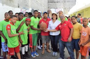 El centro para el desarrollo de Capotillo (CDC) y la Fundación por la Educación y el Desarrollo Integral (Fenedesi) pusieron en marcha su primer Torneo Copa Independencia en Capotillo.