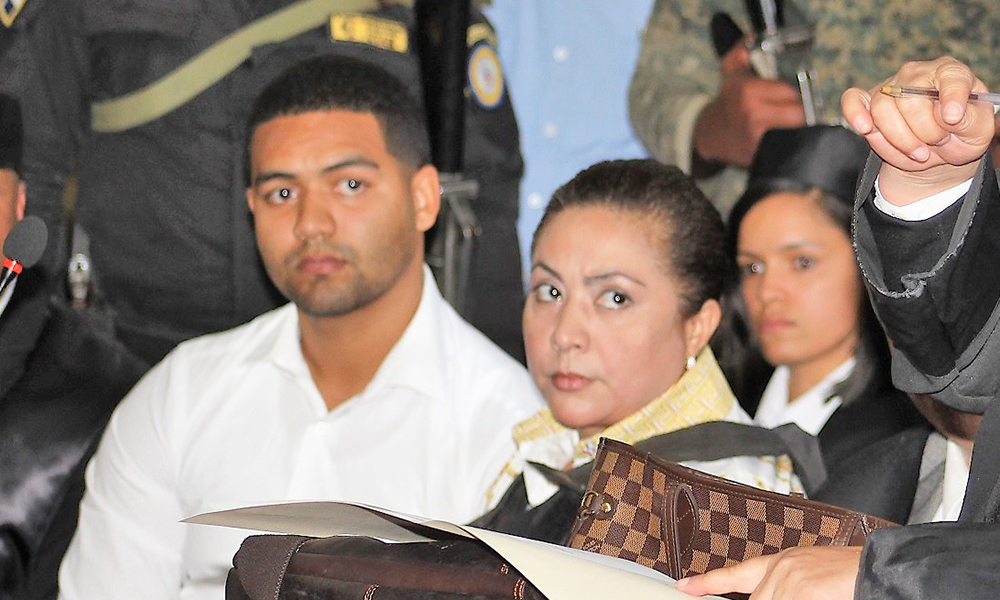 Marlin y su hijo Marlon Martínez son los principales imputados del caso del asesinato de Emely Peguero