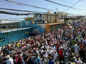 Viacrucis en Los Alcarrizos