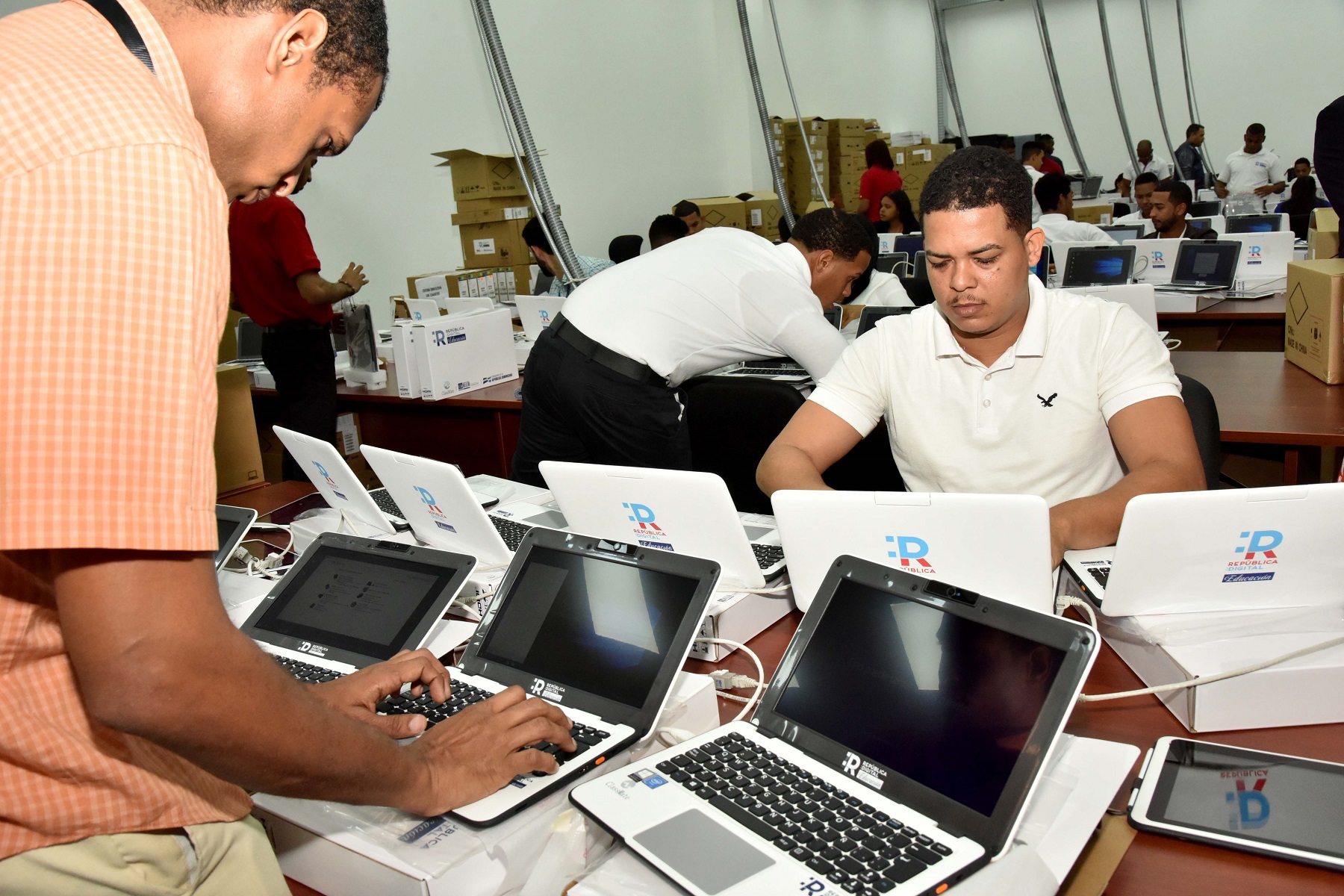 Moderno edificio de República Digital Educación inaugurado por el presidente Danilo Medina