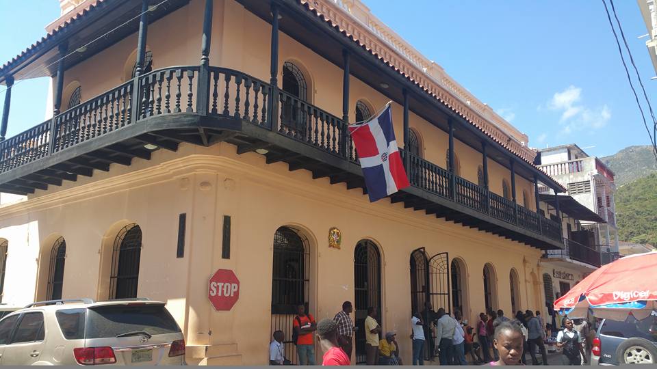 Posesionan cónsules dominicanos en Cabo Haitiano y Juana Méndez 